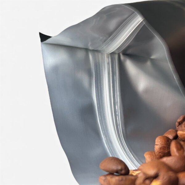 Дой-пак чорний